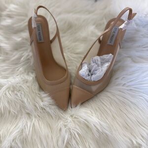 Steve Madden Tan Pointed Slingback Heels